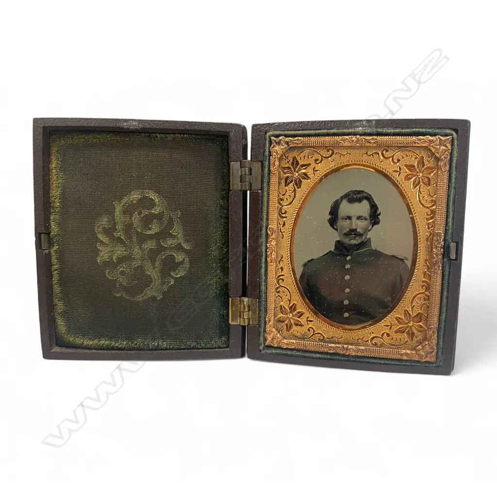 Gilt framed and leather cased ambrotype - Standing child with gilt buckle, Image 1++